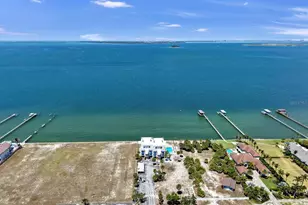 6504 Surfside Blvd, Apollo Beach, FL 33572 - Photo 2