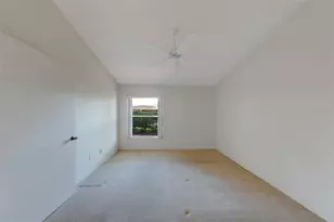 2441 New Haven Cir, Sun City Center, FL 33573 - Photo 24