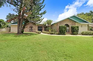 507 Sportsman Park Dr, Seffner, FL 33584 - Photo 1