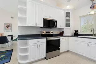 11855 4th St E, Treasure Island, FL 33706 - Photo 8