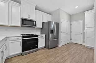 5291 Neil Dr, Saint Petersburg, FL 33714 - Photo 14