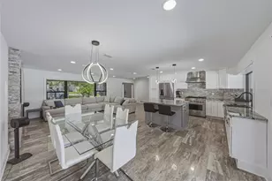 4201 37th St S, Saint Petersburg, FL 33711 - Photo 18