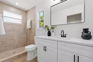 1601 Stevensons Dr, Clearwater, FL 33755 - Photo 16