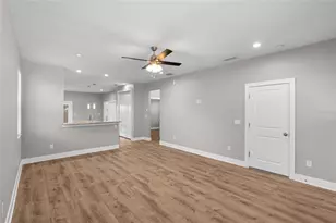 6356 30th Way N, Saint Petersburg, FL 33702 - Photo 6