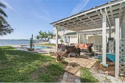 950 Weedon Drive NE, Saint Petersburg, FL 33702 - Photo 18