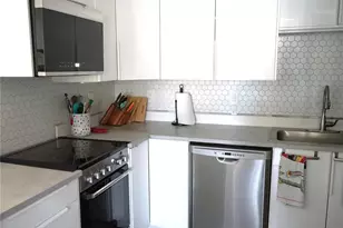 411 Bloom Ct, Sun City Center, FL 33573 - Photo 12