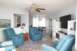 411 Bloom Ct, Sun City Center, FL 33573 - Photo 8