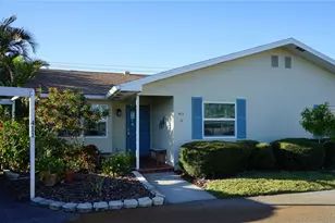 411 Bloom Ct, Sun City Center, FL 33573 - Photo 2