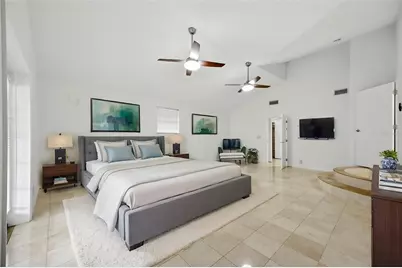 2512 W Kansas Avenue, Tampa, FL 33629 - Photo 8