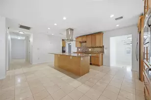 2512 W Kansas Ave, Tampa, FL 33629 - Photo 6
