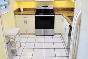 10351 Regal Dr, Largo, FL 33774 - Photo 4