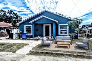 1916 10th St S, Saint Petersburg, FL 33705 - Photo 2