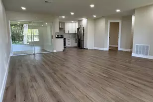 10501 Hardwood Ct, Port Richey, FL 34668 - Photo 8