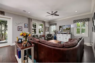 852 Cordova Boulevard NE, Saint Petersburg, FL 33704 - Photo 10