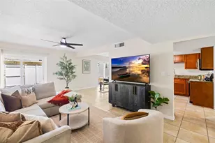 7256 Moffatt Ln N, Pinellas Park, FL 33781 - Photo 4