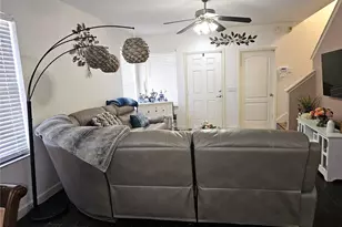 1613 Mosaic Forest Dr, Seffner, FL 33584 - Photo 8