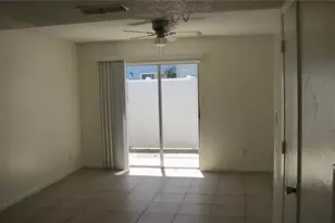 5122 Temple Heights Rd, Tampa, FL 33617 - Photo 2