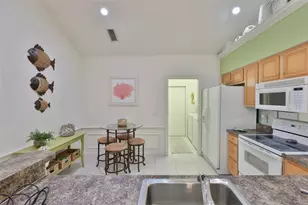 1115 Golfview Woods Dr, Sun City Center, FL 33573 - Photo 12