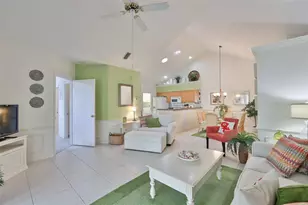 1115 Golfview Woods Dr, Sun City Center, FL 33573 - Photo 2