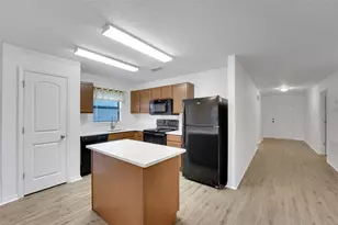2659 Rotherham Rd, Tavares, FL 32778 - Photo 4