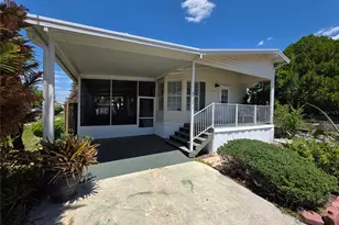 37251 Lois Ave, Zephyrhills, FL 33542 - Photo 4