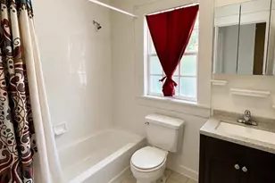 1225 11th St N, Saint Petersburg, FL 33705 - Photo 8