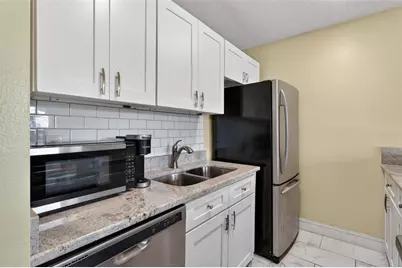 5925 Terrace Park Drive N #203, Saint Petersburg, FL 33709 - Photo 24