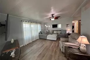 2038 Maui Dr, Holiday, FL 34691 - Photo 10