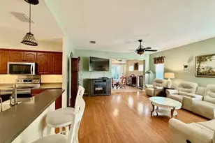 10036 Brookdale Dr, New Port Richey, FL 34655 - Photo 12