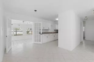 721 Bayshore Dr, Tarpon Springs, FL 34689 - Photo 12