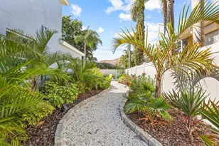 460 Denise St, Tarpon Springs, FL 34689 - Photo 4