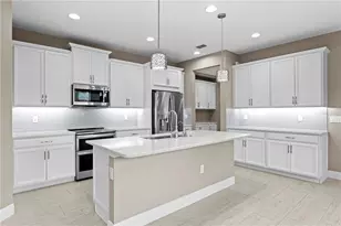 5630 Grand Sonata Ave, Lutz, FL 33558 - Photo 8