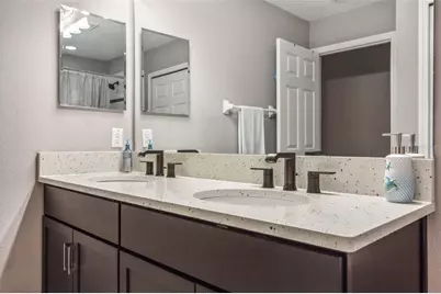 29922 Southwell Lane, Wesley Chapel, FL 33543 - Photo 22