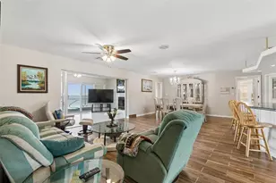 300 Driftwood Dr W, Palm Harbor, FL 34683 - Photo 36