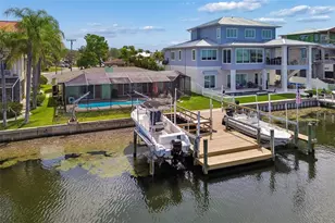 300 Driftwood Dr W, Palm Harbor, FL 34683 - Photo 4