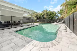 1098 Phyllis Ave, Largo, FL 33771 - Photo 4