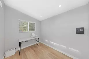 1098 Phyllis Ave, Largo, FL 33771 - Photo 32