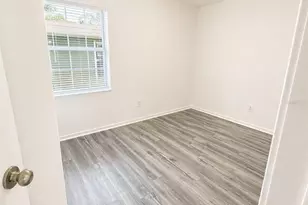 8305 N Marks St, Tampa, FL 33604 - Photo 10