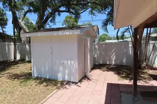 8055 33rd Ave N, Saint Petersburg, FL 33710 - Photo 10