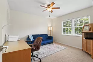 10346 Carrollwood Ln, Tampa, FL 33618 - Photo 16