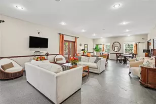 10346 Carrollwood Ln, Tampa, FL 33618 - Photo 20