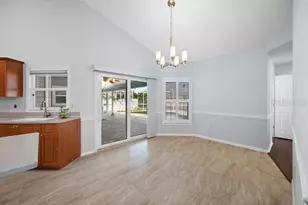 5321 Gardens Dr, Sarasota, FL 34243 - Photo 8