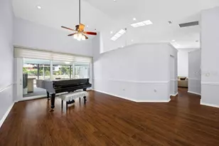 5321 Gardens Dr, Sarasota, FL 34243 - Photo 6