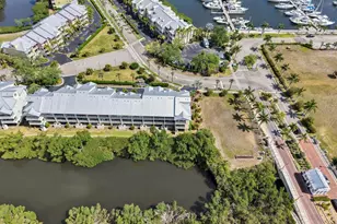 3202 Mangrove Point Dr, Ruskin, FL 33570 - Photo 10