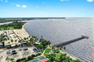 3202 Mangrove Point Dr, Ruskin, FL 33570 - Photo 56