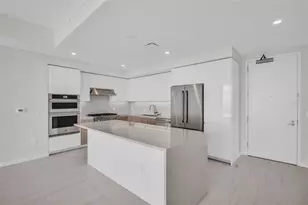 400 Central Ave, Saint Petersburg, FL 33701 - Photo 4
