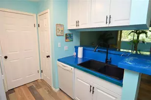 1400 Gandy Blvd N, Saint Petersburg, FL 33702 - Photo 8