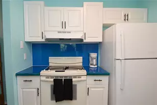 1400 Gandy Blvd N, Saint Petersburg, FL 33702 - Photo 12