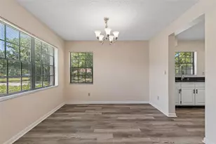 8737 Bardmoor Pl, Seminole, FL 33777 - Photo 10