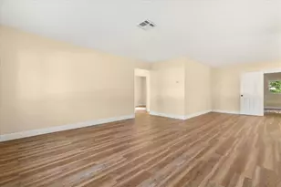 12432 136th Ln, Largo, FL 33774 - Photo 4